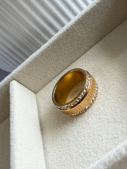 LEVI – Cubic Zirconia Ring – Gold-Plated