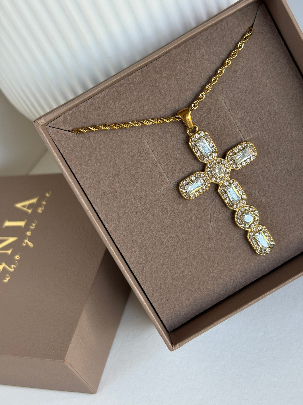 Crystal Cross Halskette