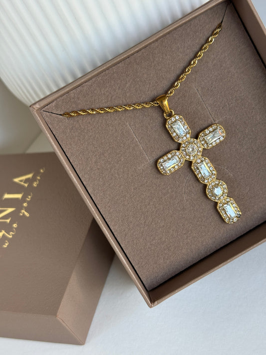 Crystal Cross Halskette