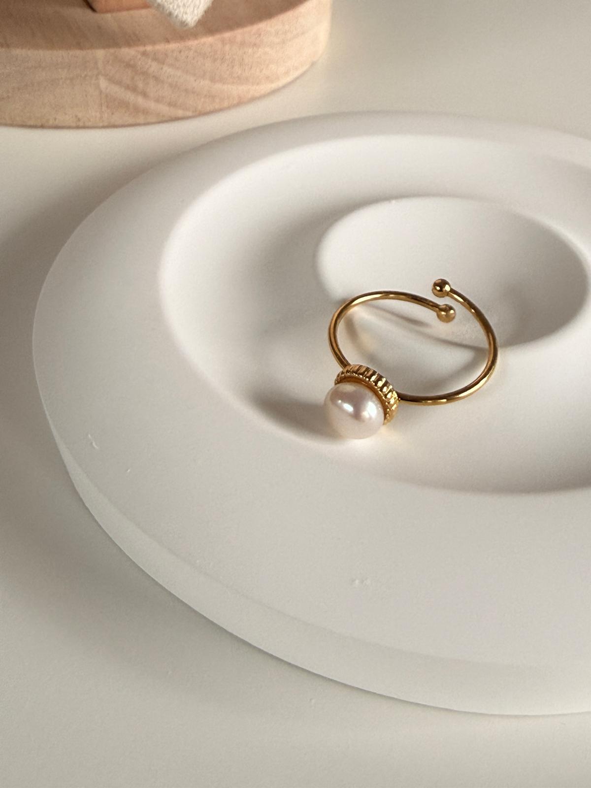 NOLA – Adjustable Pearl Ring, 18K Gold-Plated Sterling Silver