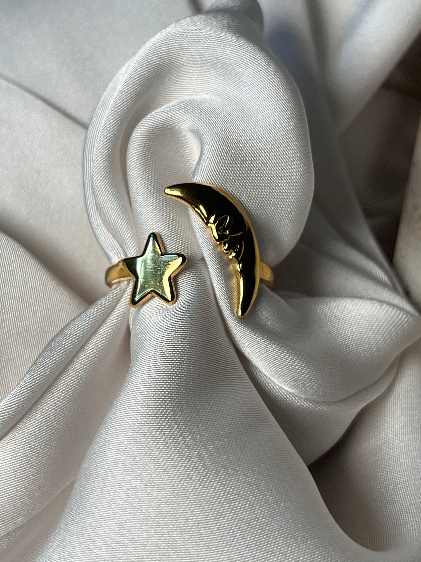 SOLIS – Adjustable Moon & Star Ring, Gold-Plated