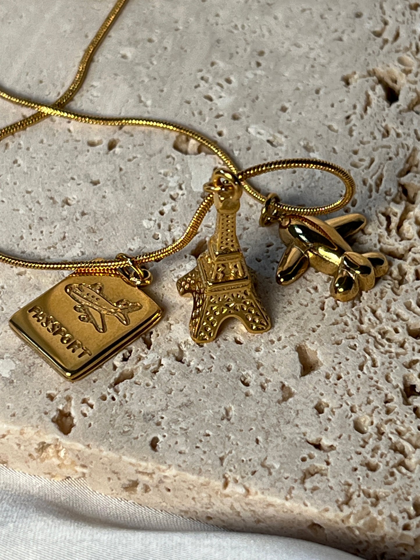 ROSI – Mini Charms Necklace, Gold Plated