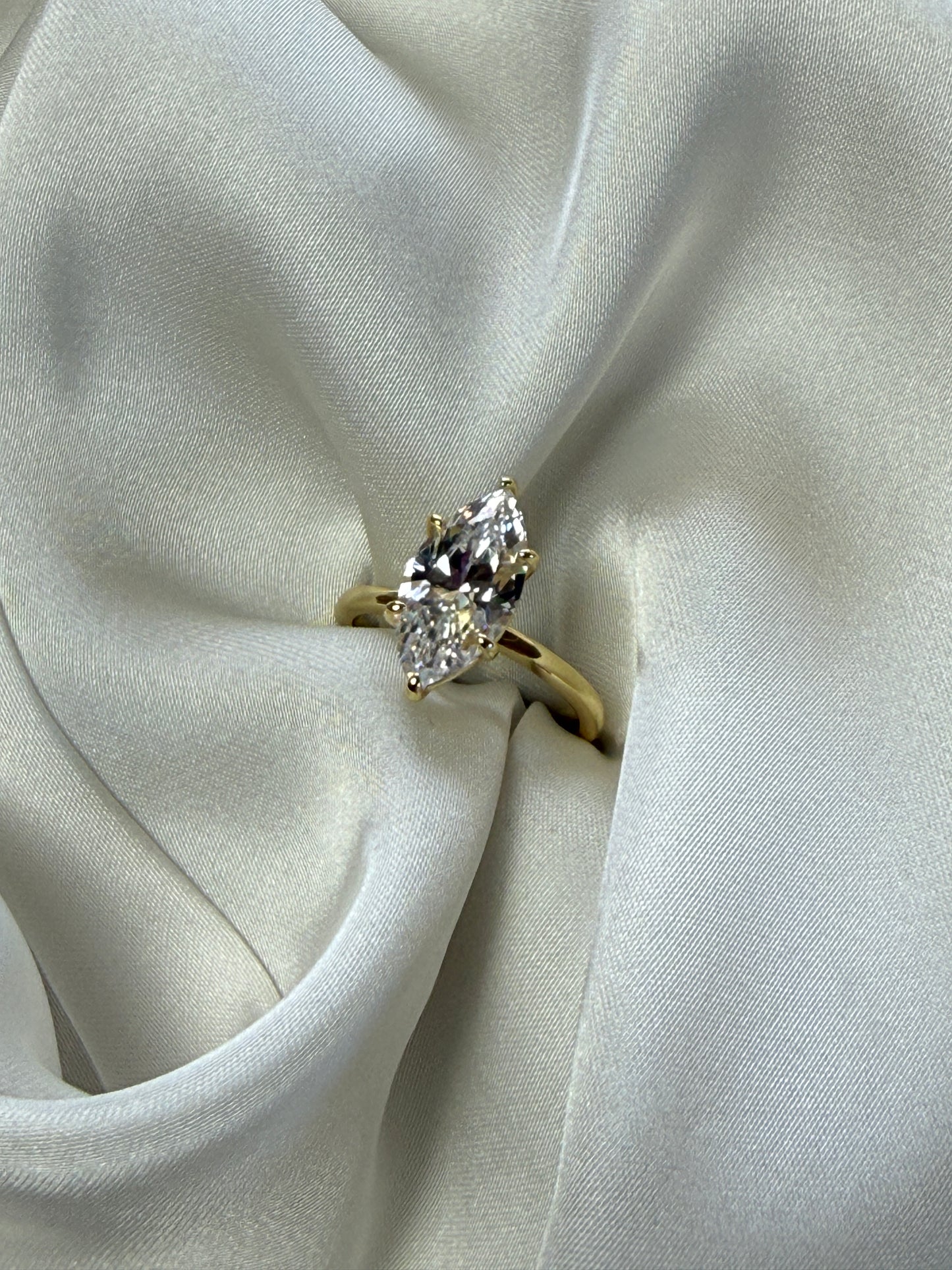 LIVI – Adjustable 8A Cubic Zirconia Ring – Gold-Plated Sterling Silver