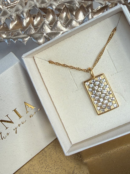 LEO – Pendant Necklace, Gold Plated