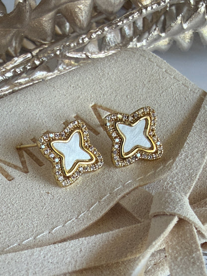 HANNA – Stud Earrings, Gold Plated