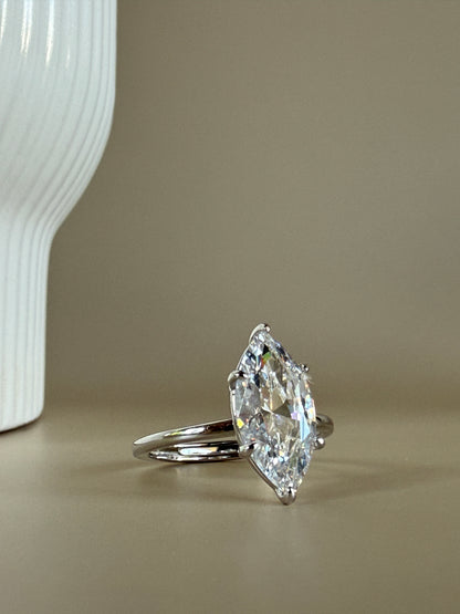 LIVI – Adjustable 8A Cubic Zirconia Ring – Sterling Silver