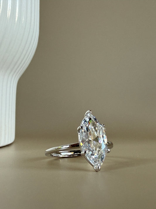 LIVI – Adjustable 8A Cubic Zirconia Ring – Sterling Silver