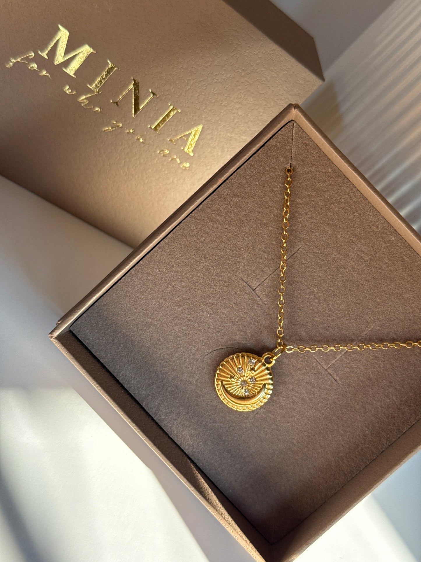 Mond Medaillon Charm