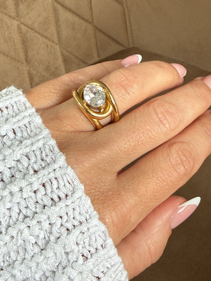 MARIE – Bezel Set Cubic Zirconia Ring, Gold-Plated