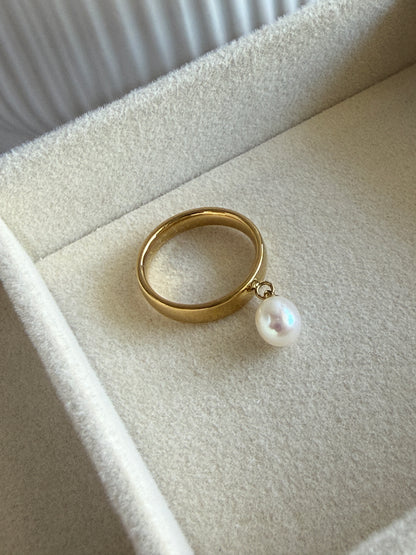 LIA – Moving Pearl Ring, 18K Gold-Plated