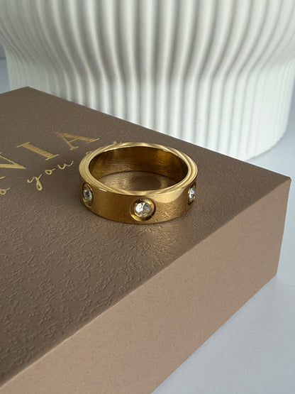 ROMY – Cubic Zirconia Band Ring – Gold-Plated