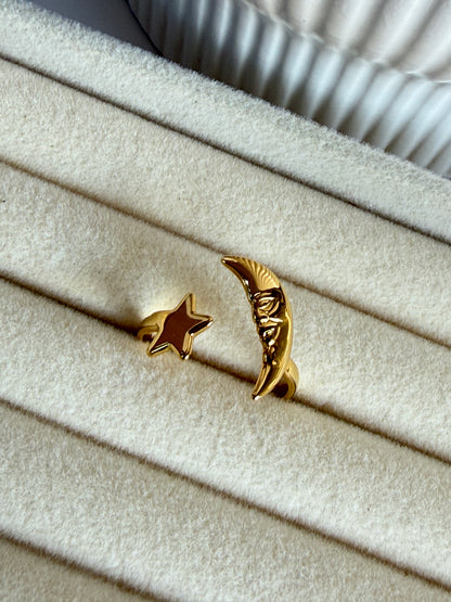 SOLIS – Adjustable Moon & Star Ring, Gold-Plated