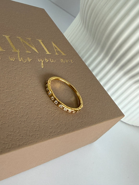 VANE – Cubic Zirconia Band Ring, Gold-Plated
