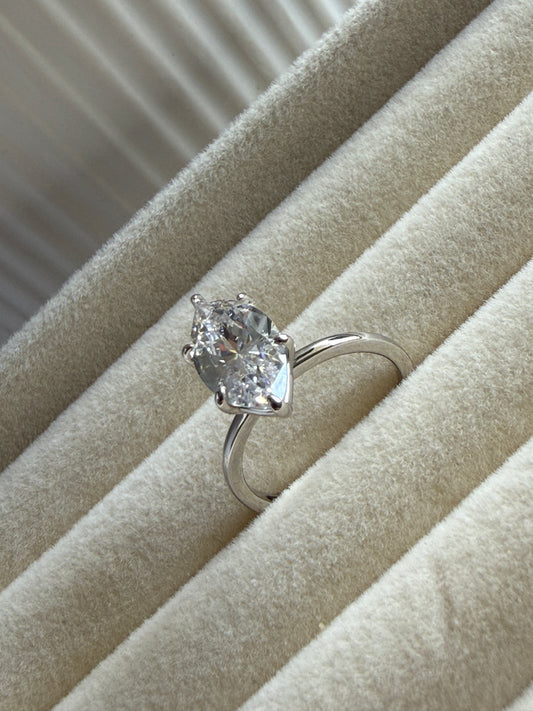 LIVI – Adjustable 8A Cubic Zirconia Ring – Sterling Silver