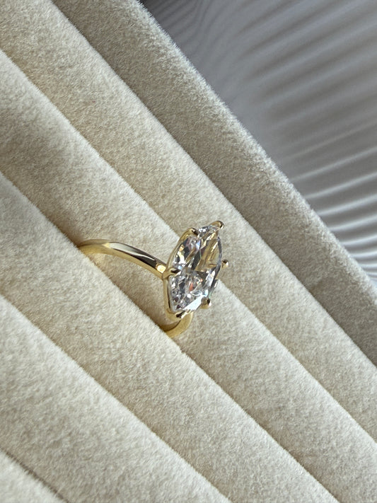 LIVI – Adjustable 8A Cubic Zirconia Ring – Gold-Plated Sterling Silver