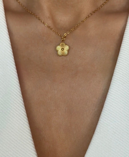 Clover Gold Charm