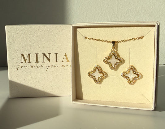 HANNA – Pendant Necklace, Gold Plated