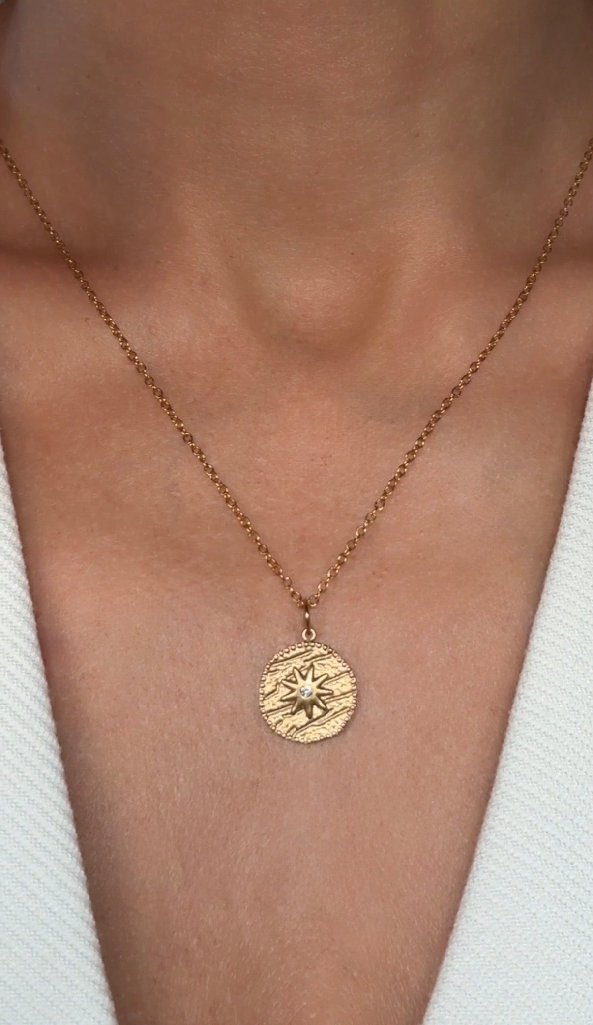 Sonnenstern Medaillon Charm