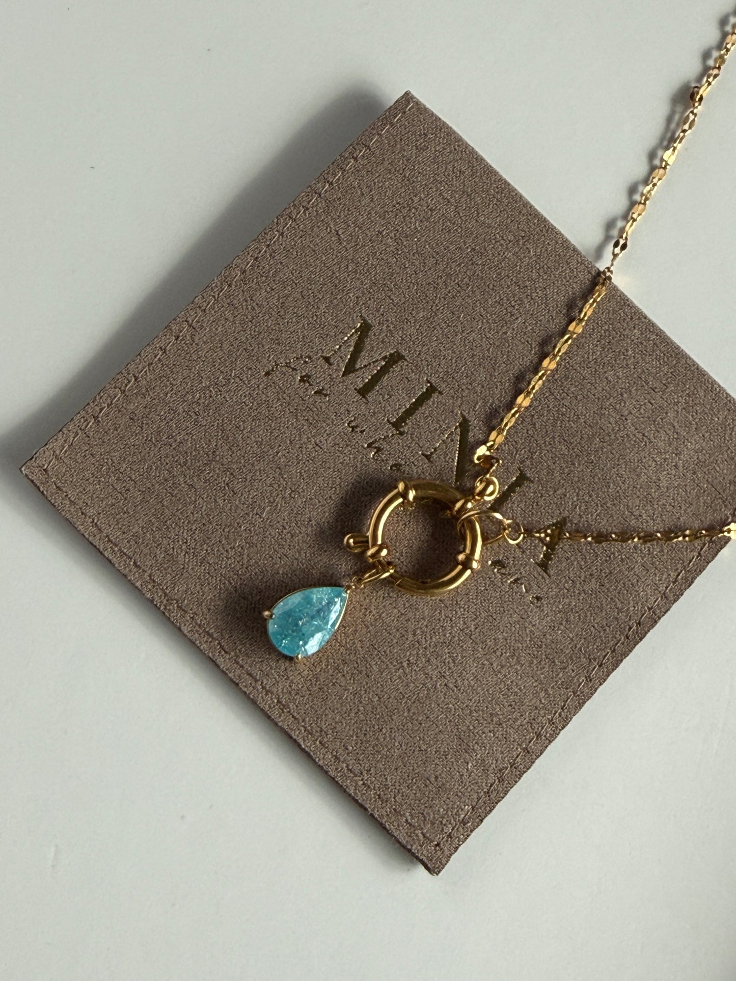 Ice Blue Tropfen Charm