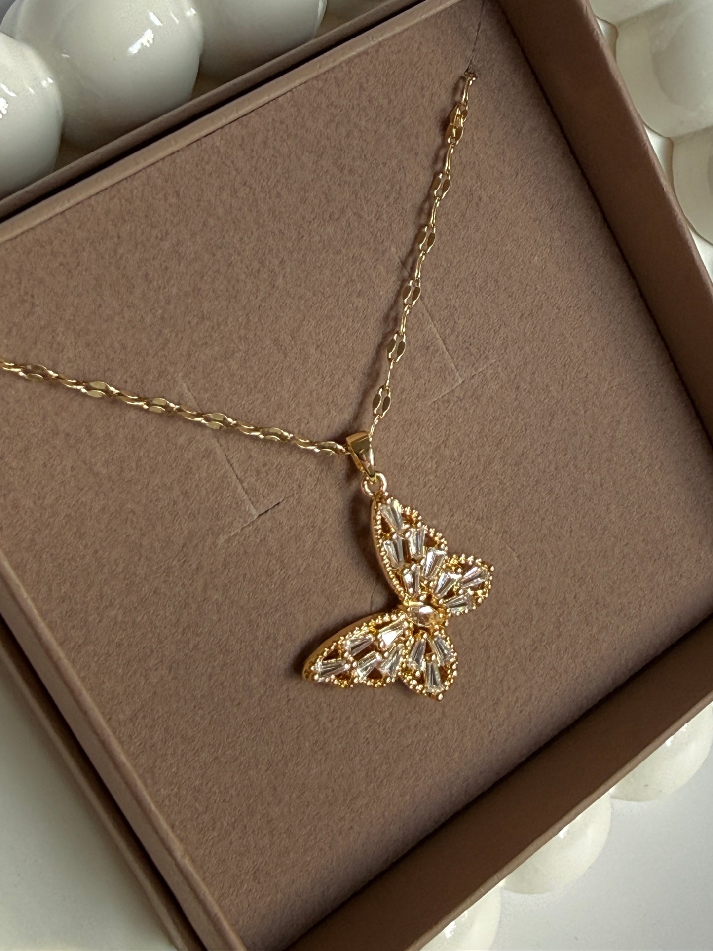 LOTTI – Butterfly Pendant Necklace, Gold Plated