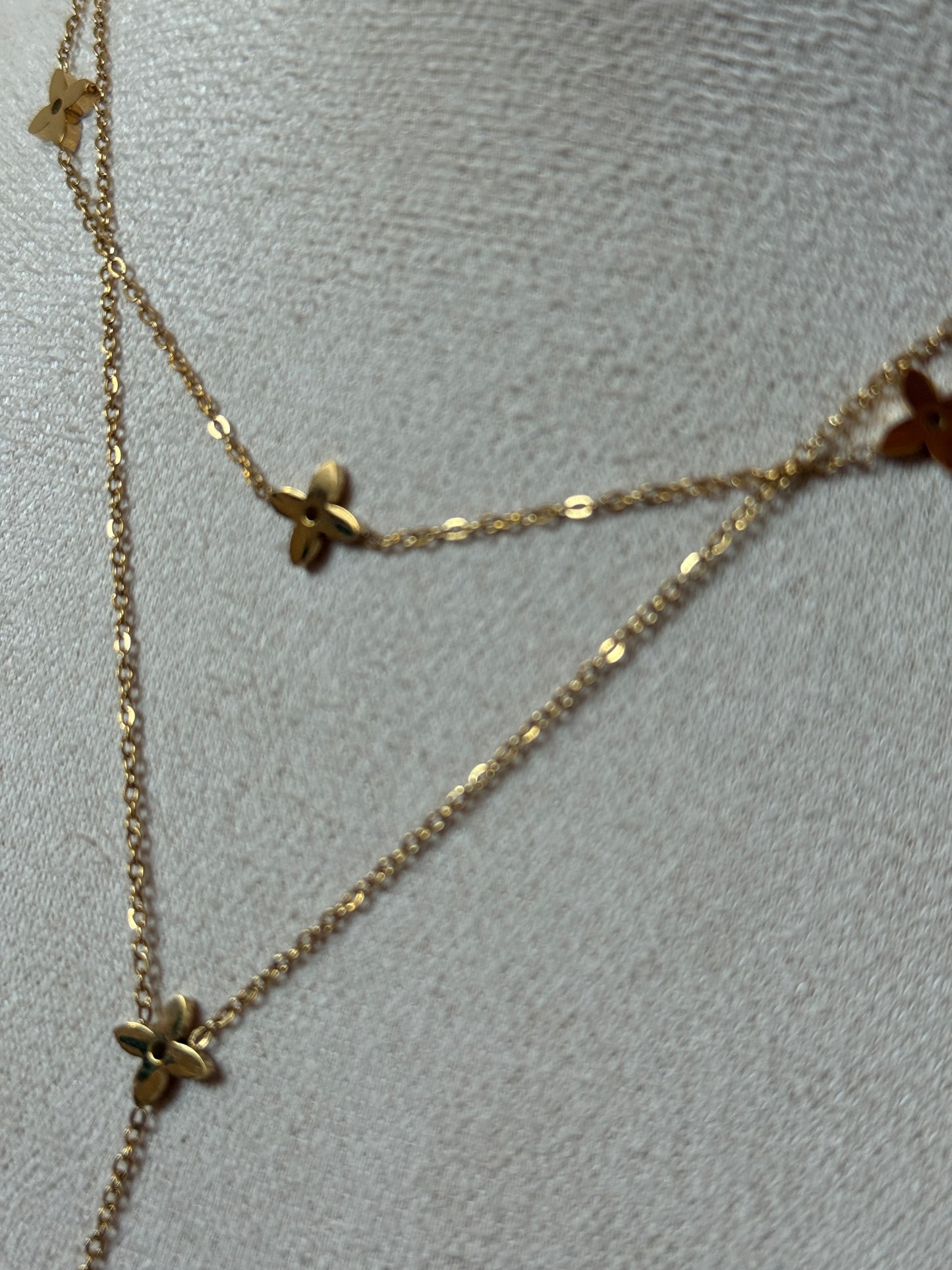 LILLY – Layered Clover Necklace, Gold Plated