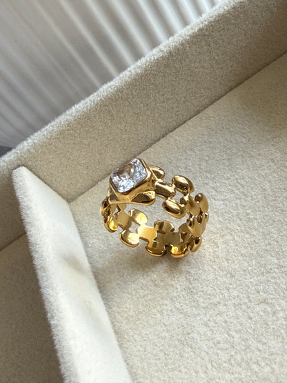 ELLA – Stone Ring, Gold-Plated
