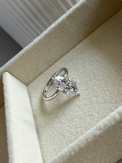 LIVI – Adjustable 8A Cubic Zirconia Ring – Sterling Silver
