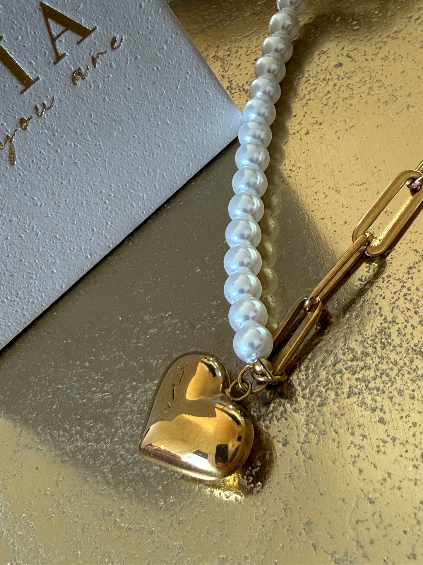 MARI – Pearl Chain Heart Necklace, Gold Plated