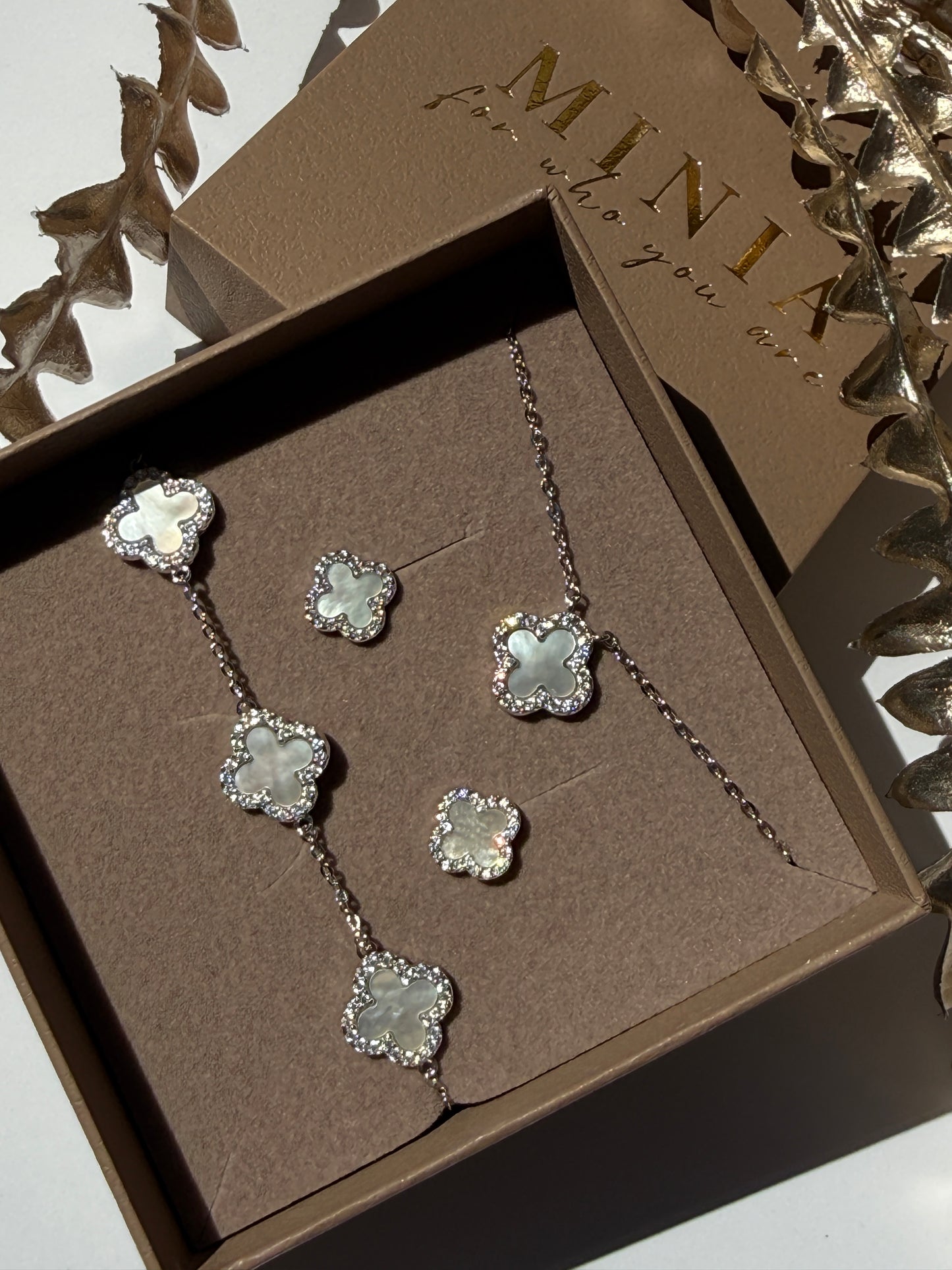 925 Sterling Silver Jewelry Set with Clover Design