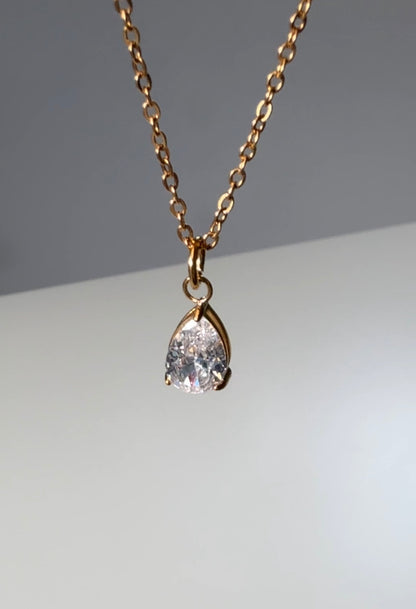 Zirkon Tropfen Charm