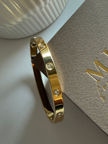 Classic Gold Bangle mit Zirkonia