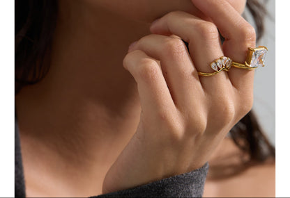 DIANA - Gold Plated Ring with Teardrop Zirconia
