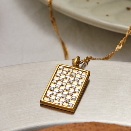 LEO – Pendant Necklace, Gold Plated