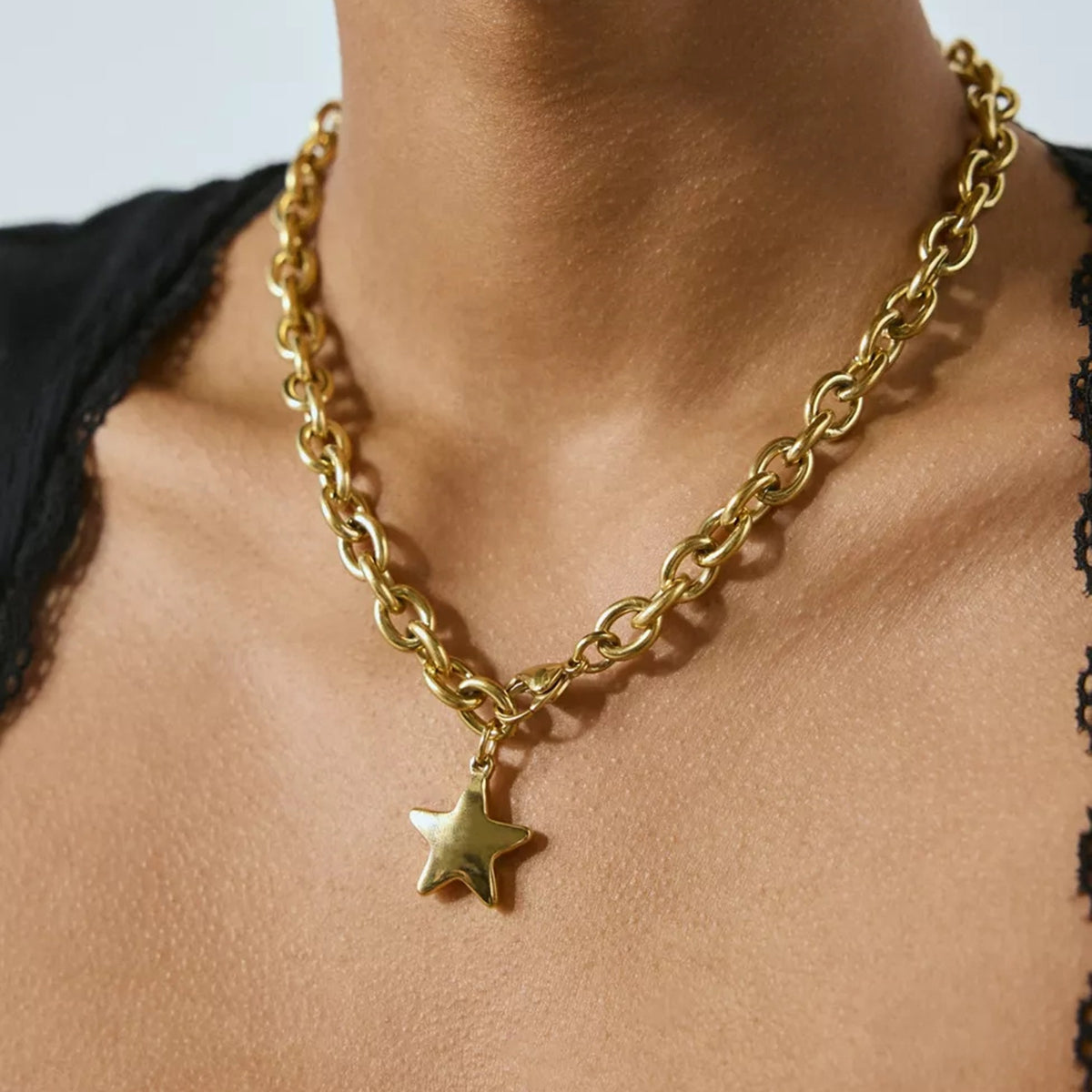 Collier NOVA