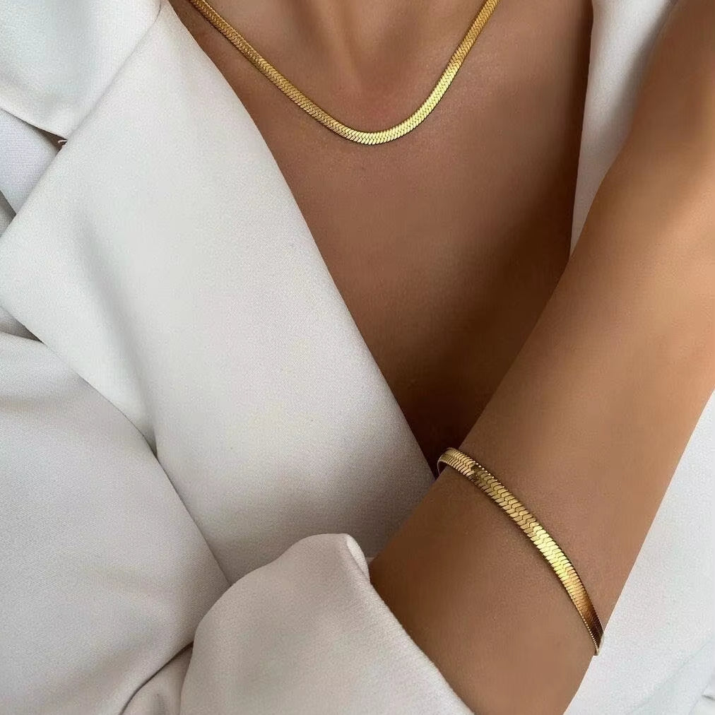 Daily Essential Armband