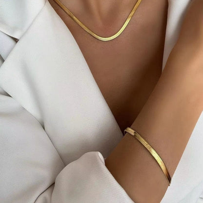 Daily Essential Armband
