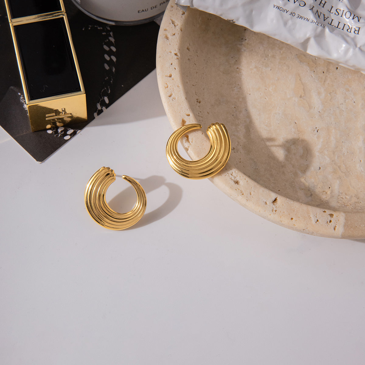 NELE – Half Stud Earrings, Gold Plated