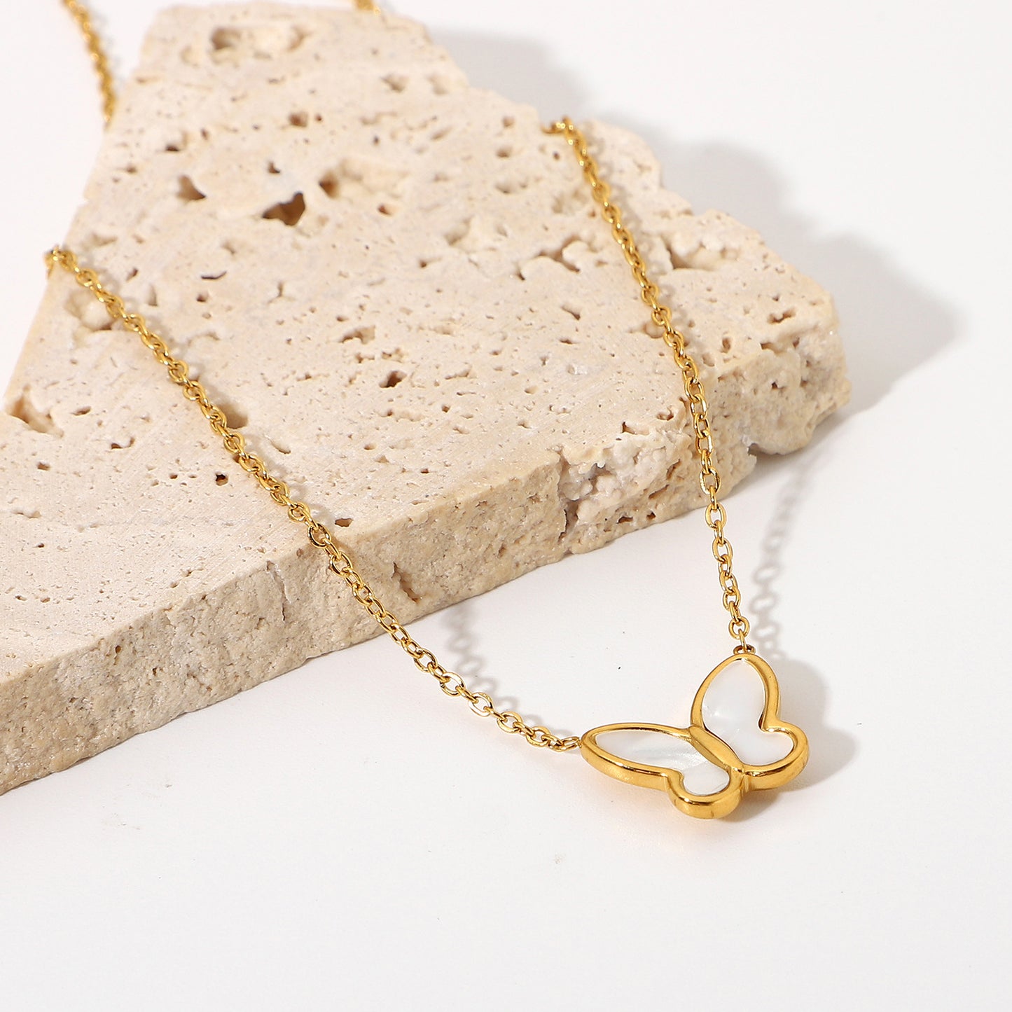 LOU – Necklace, Gold Plated