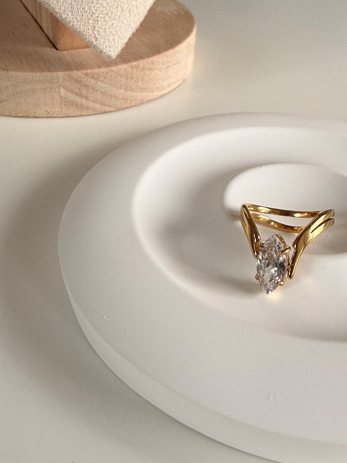 AVA – Cubic Zirconia Ring, 18K Gold-Plated