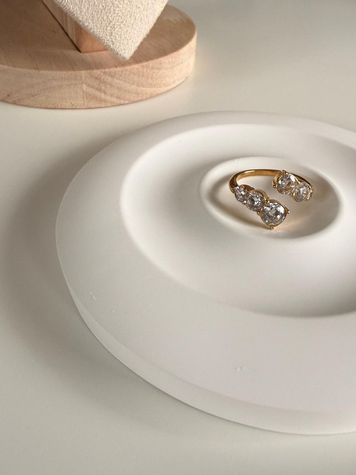 KLARA – Adjustable Cubic Zirconia Ring, 18K Gold-Plated Sterling Silver