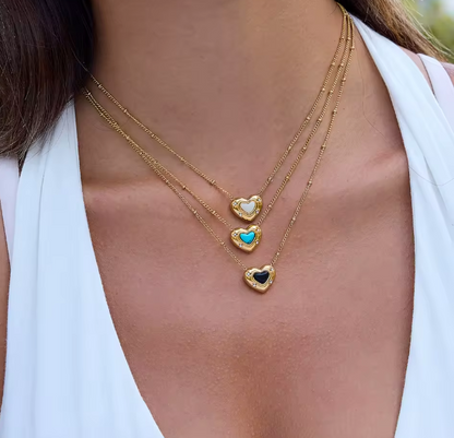 ALY – Black Heart Pendant Necklace, Gold Plated