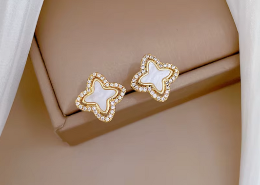 HANNA – Stud Earrings, Gold Plated