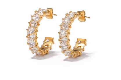 OLIVIA – Zirkonia Half Hoop Earrings, Gold Plated