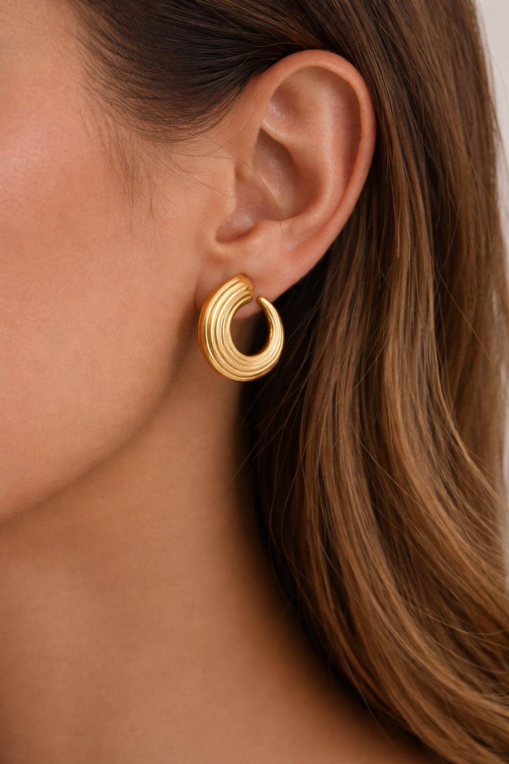 NELE – Half Stud Earrings, Gold Plated